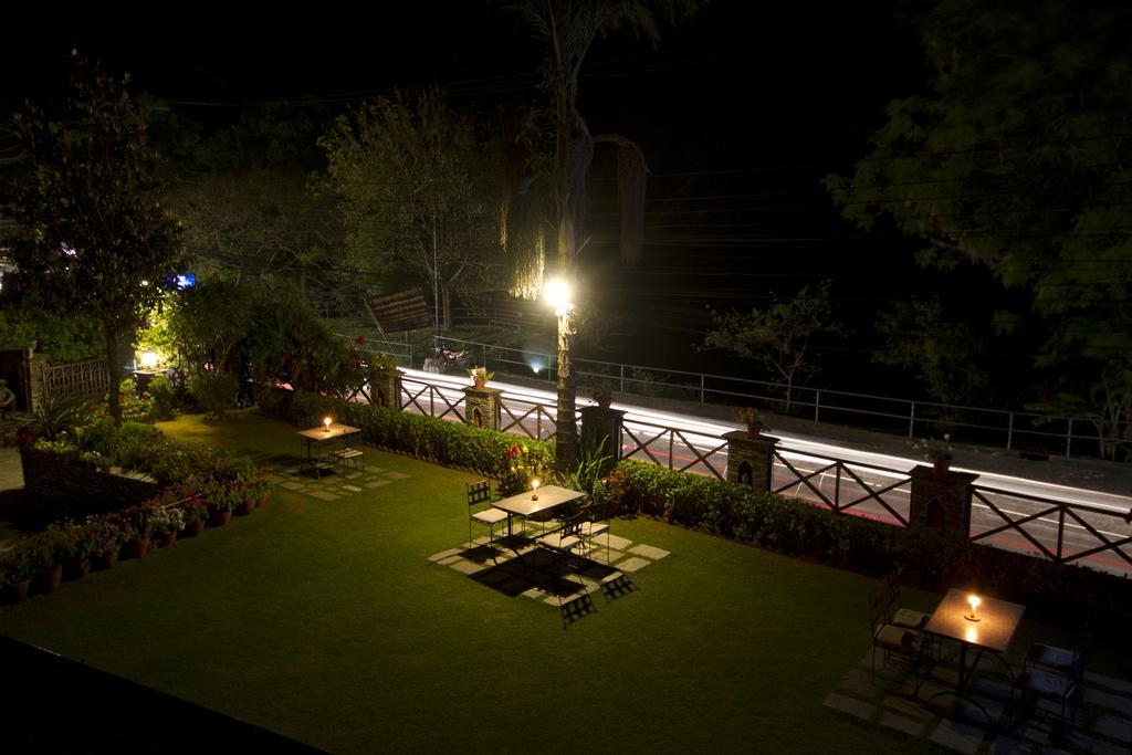 Hotel Trek-O-Tel Pokhara Exterior foto