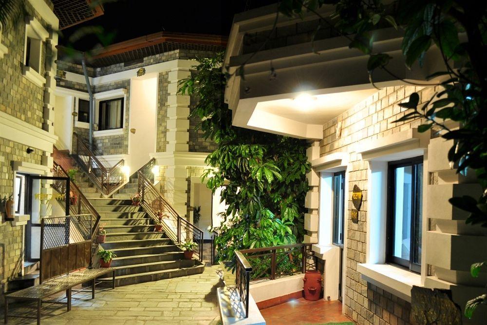 Hotel Trek-O-Tel Pokhara Exterior foto