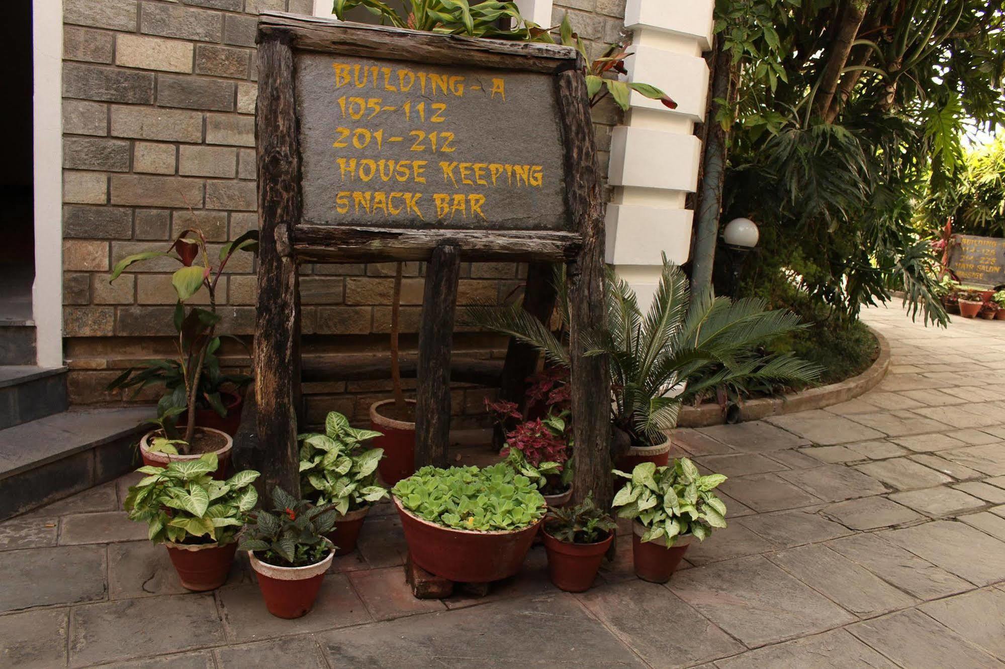 Hotel Trek-O-Tel Pokhara Exterior foto